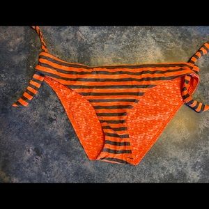 Oakley reversible bikini bottomes